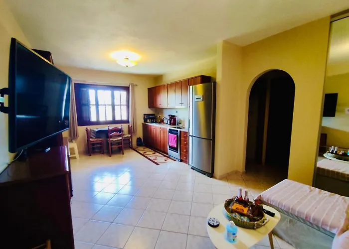 Ioanna's Sweet & Cozy With Garden View *