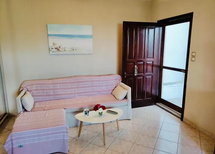 Ioanna's Sweet & Cozy With Garden View *